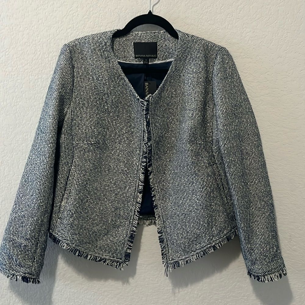 BANANA REPUBLIC (NWT) Navy & White Tweed Fringe Trim Jacket, New, Size 4